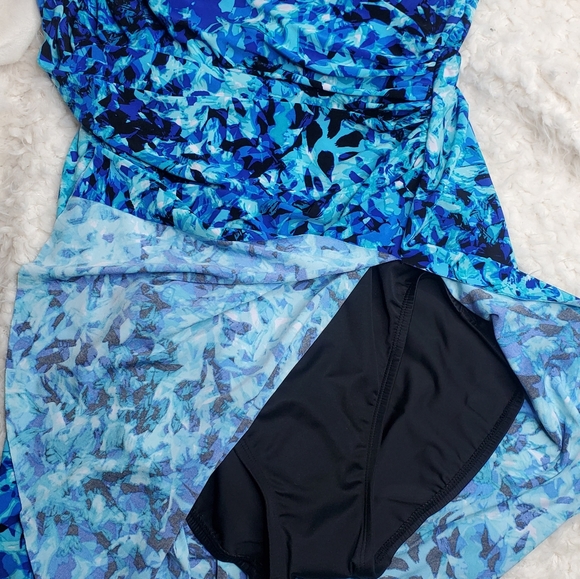 Bikini - Picture 4 of 6